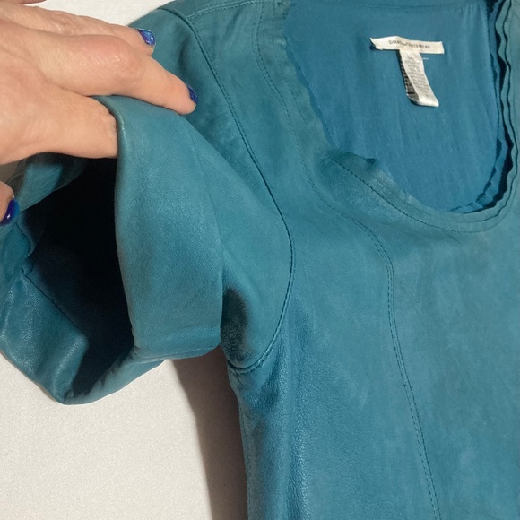 DIANE VON FURSTENBURG Genuine Leather Pocket Tee (Fits Sz 6-8) - Picture 8 of 15